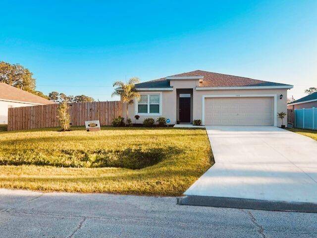Newly built home 2023 offers the perfect blend of modern living and comfort.