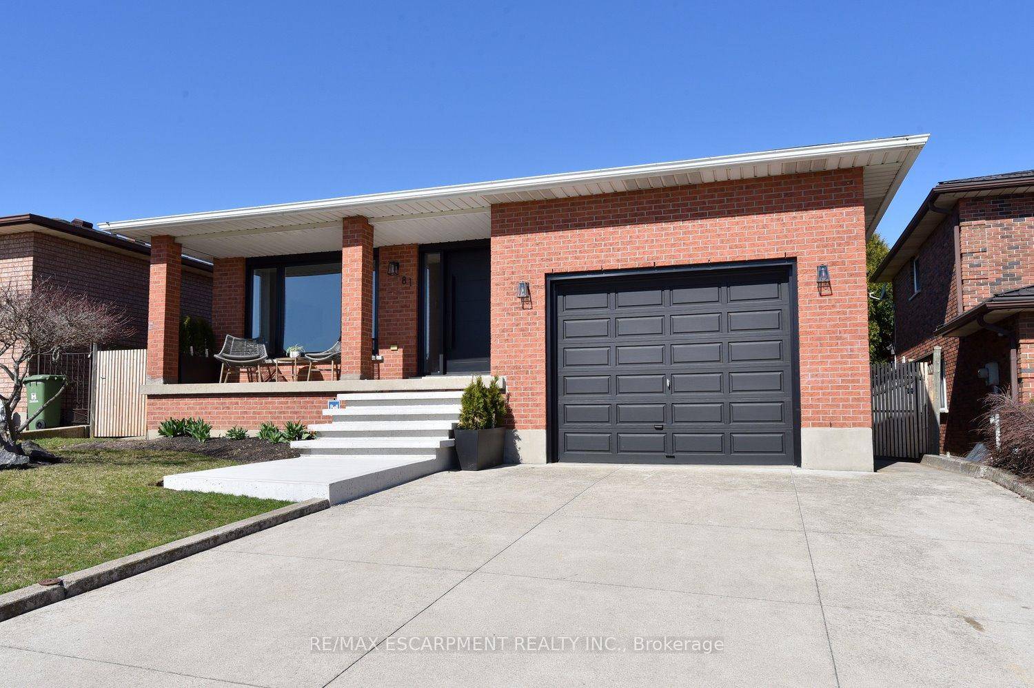 Welcome to this truly impressive 3 bedroom bungalow with attached garage, nestled in one of Hamiltons most sought after West Mountain neighbourhoods.