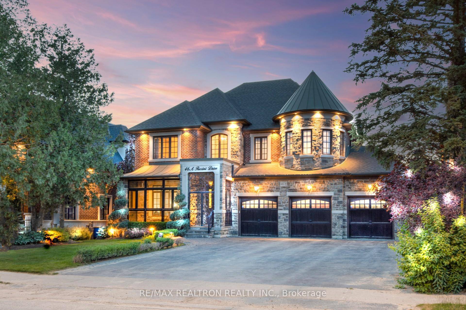 Wow, This Specticular Top Tier Luxuray Mansion In Multi Million Puccini Community Located in Prestigious Oak Ridges Estates Area Nestled On 60x200 Ft.