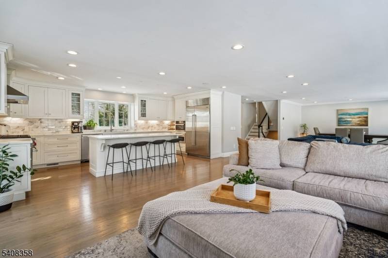 Newer Construction perfectly located in the highly sought after Farley section of Short Hills !