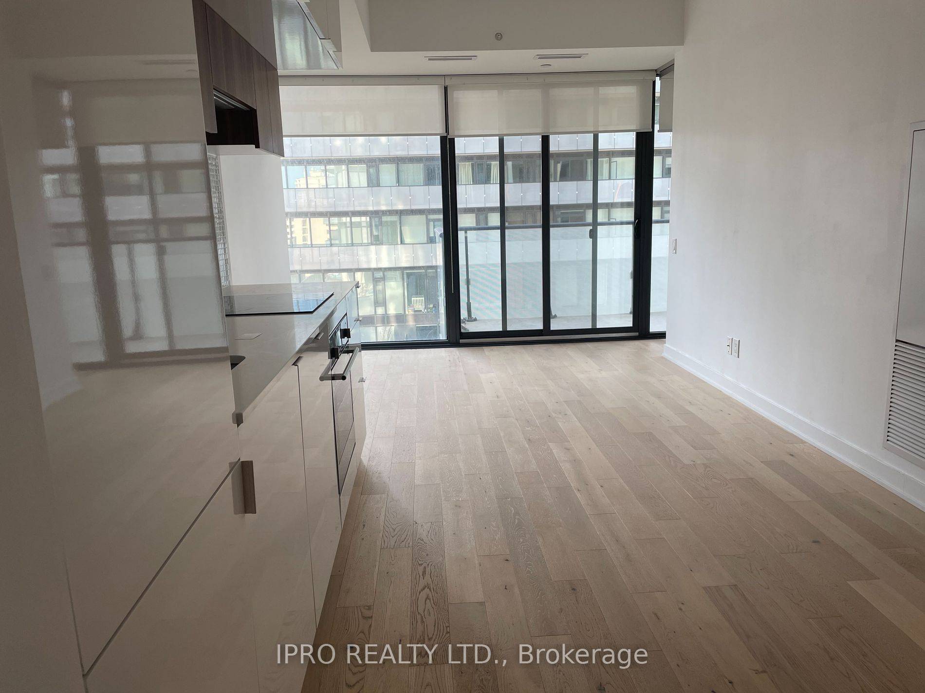 Stunning Large One Bedroom With A Functional Layout in the PERFECT LOCATION !