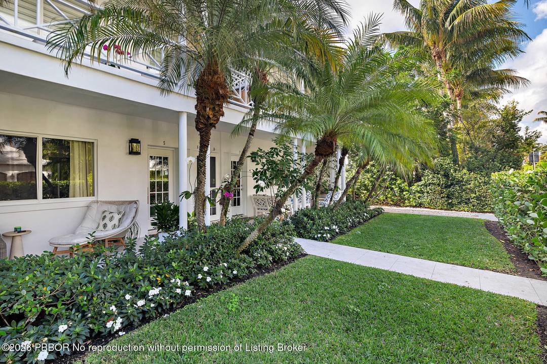 Stylish 1 bedroom, 1 bath, second floor residence in the boutique Atlantic Palms condominium, ideally located in the heart of Palm Beach.