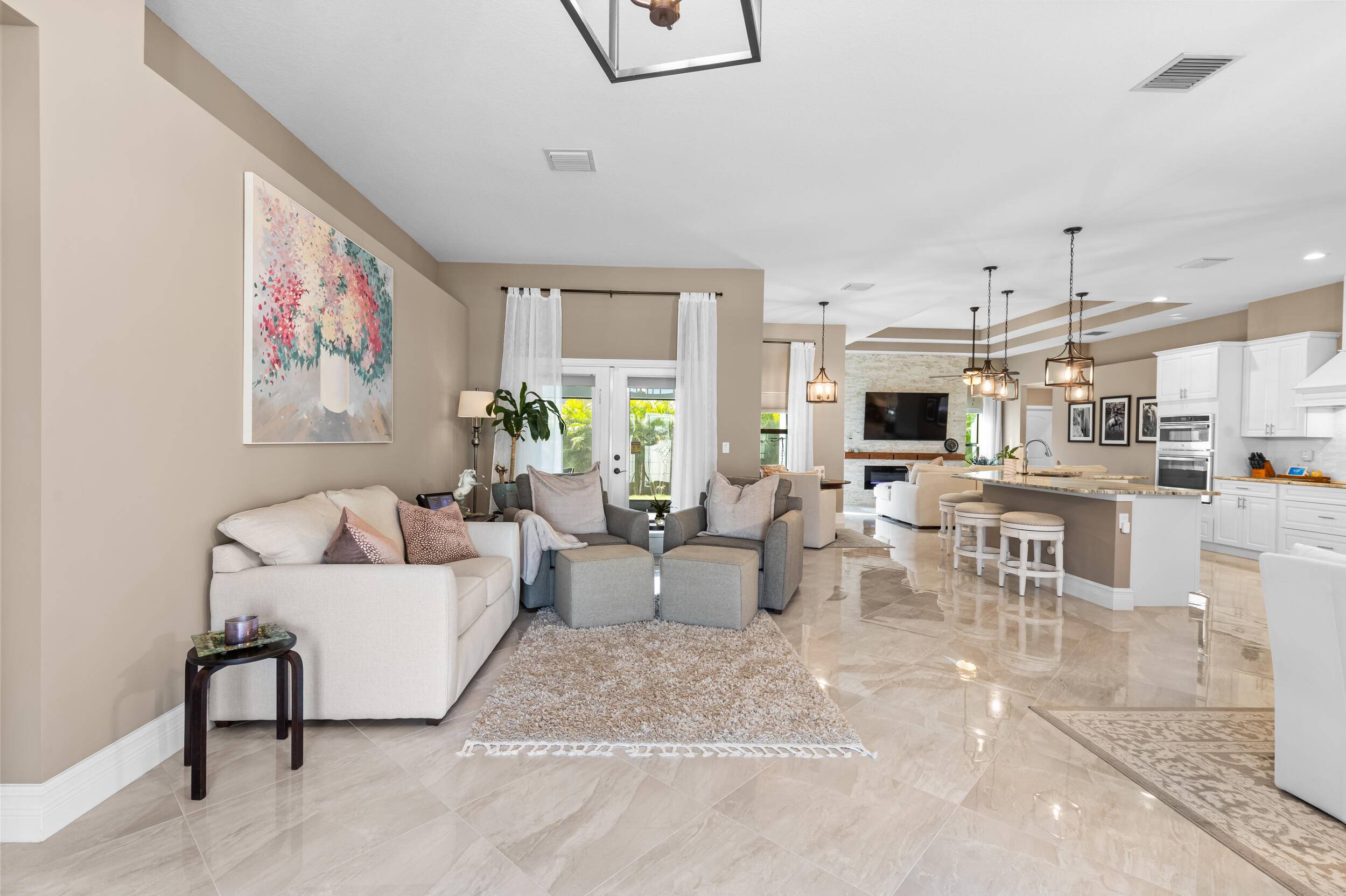 Exquisite, luxurious home with NO HOA !