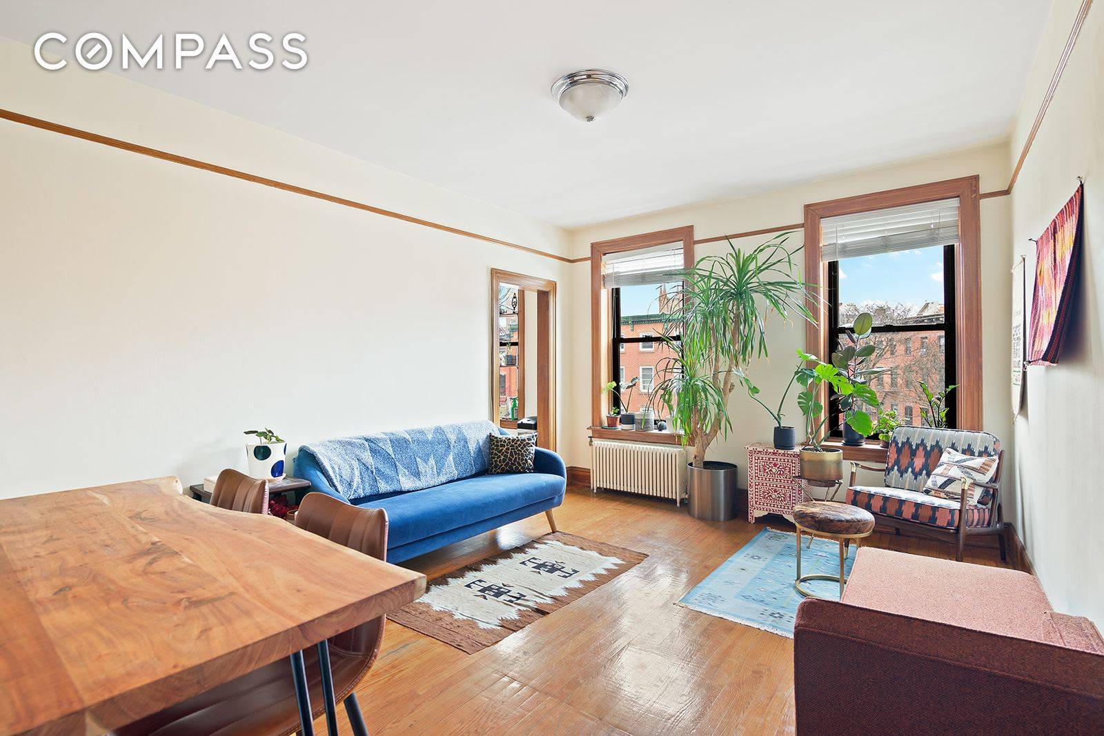 This gigantic and renovated one bedroom apartment in the heart of Brooklyn brings convenience to a whole new level !