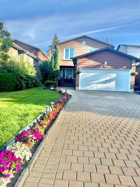 Excellent Location, Premier Listing, A well maintained family home in a quiet neighborhood, Stunning 3 1 bedrooms 1 out of the 4 original bedrooms converted to a huge walk in ...