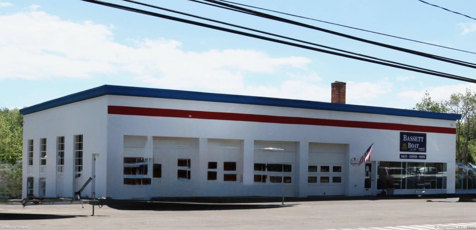 This attractive property consists of a 4, 300sf commercial space located on a 0.