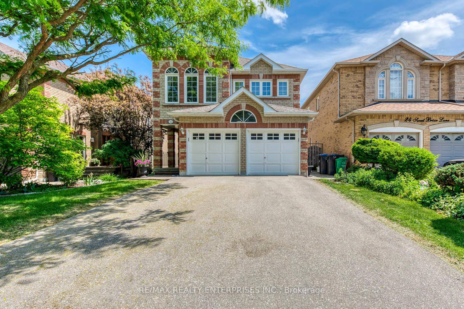 This bright and welcoming 4 bedroom, 3 bath detached home is located at the border of Brampton and Caledon in sought after Snelgrove.
