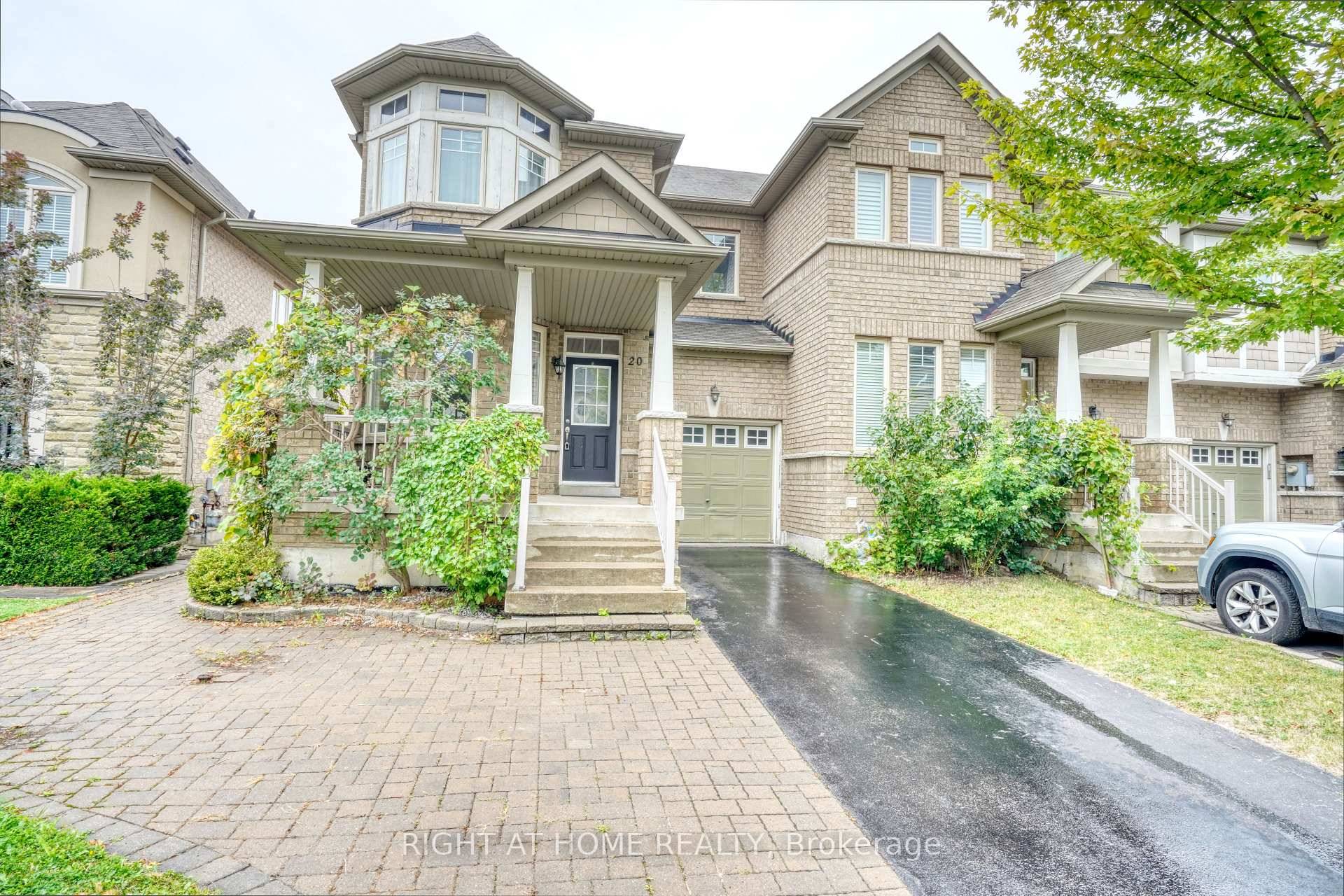 Bright amp ; Spacious 3 1 Bedroom, 4 Bath Corner Unit Townhouse in Highly Desirable Jefferson Community !