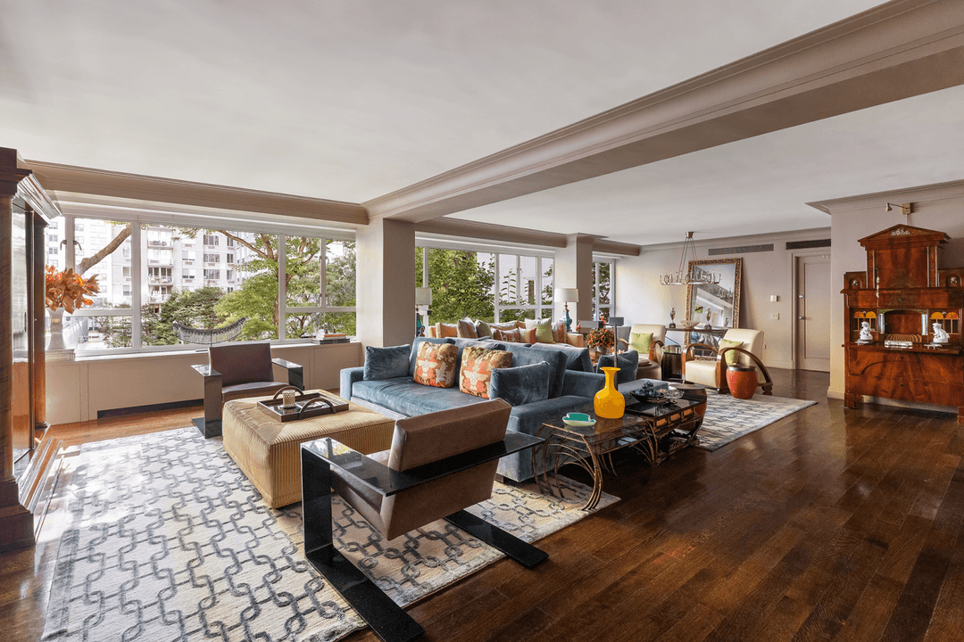 Pin drop quiet, this beautiful four bedroom, five bath residence has serene garden views, dual exposure, an expansive eat in kitchen, large laundry utility room and the option to create ...