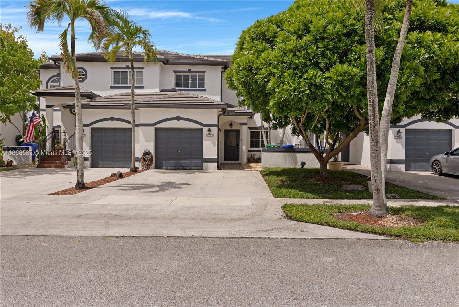 Welcome to Somerset Cove at Vizcaya !