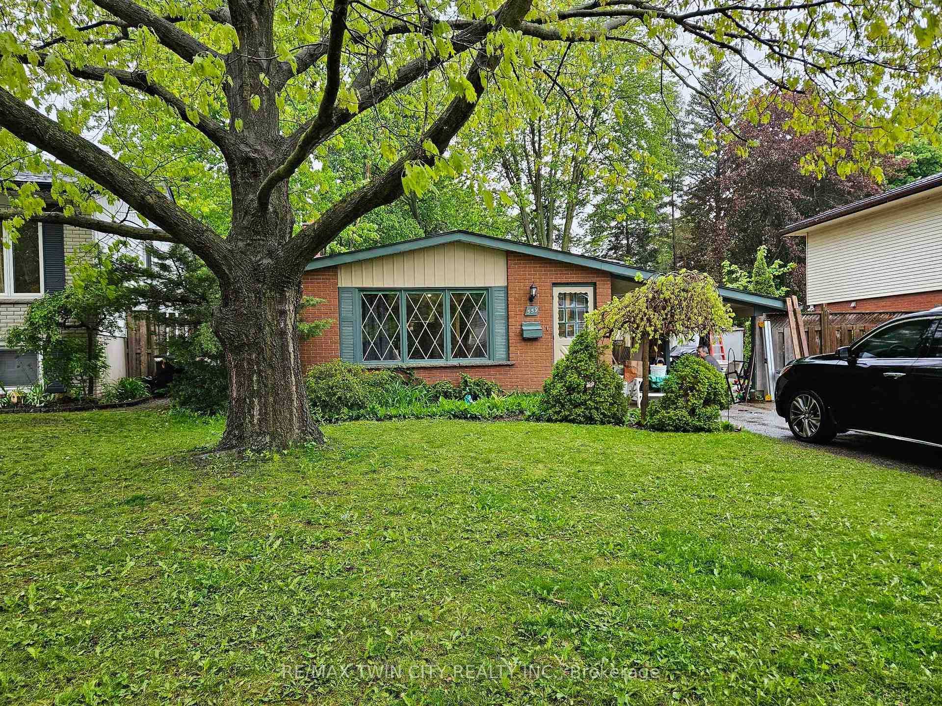 Welcome to this 3 bedroom, 1 bathroom backsplit nestled on a spacious 40 ft x 125 ft lot, shaded by mature trees.