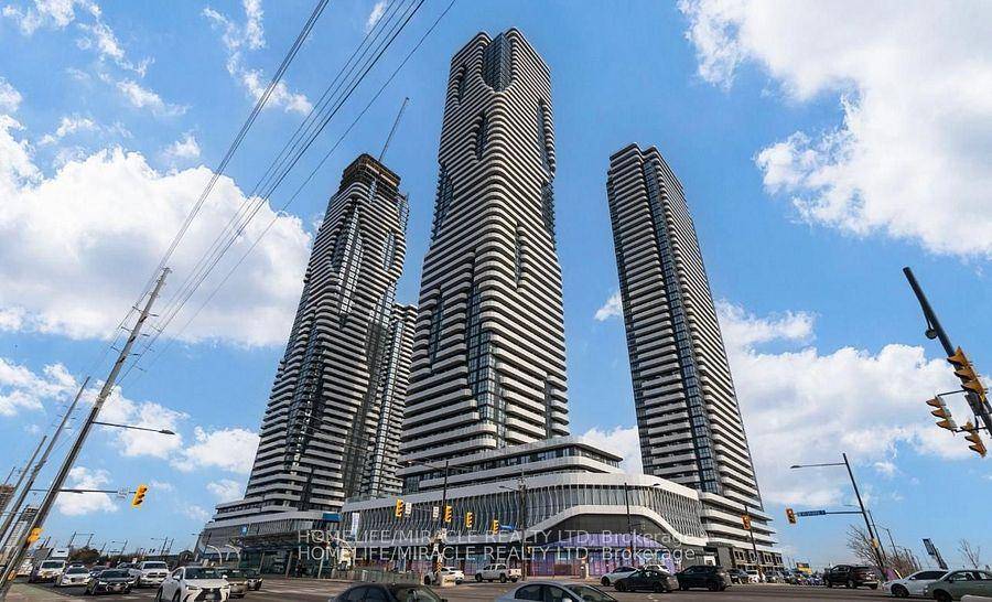 Welcome to this beautiful condo unit !
