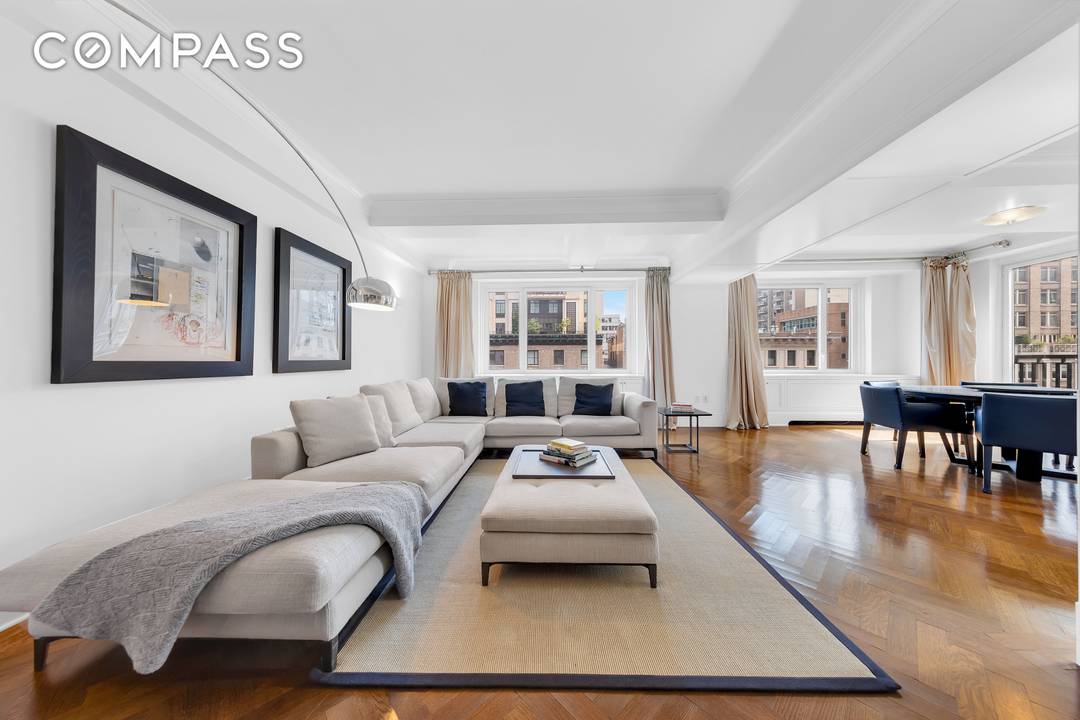 Step into timeless elegance and luxury at 530 Park Avenue, Unit 17A an extraordinary corner residence that redefines sophisticated city living.