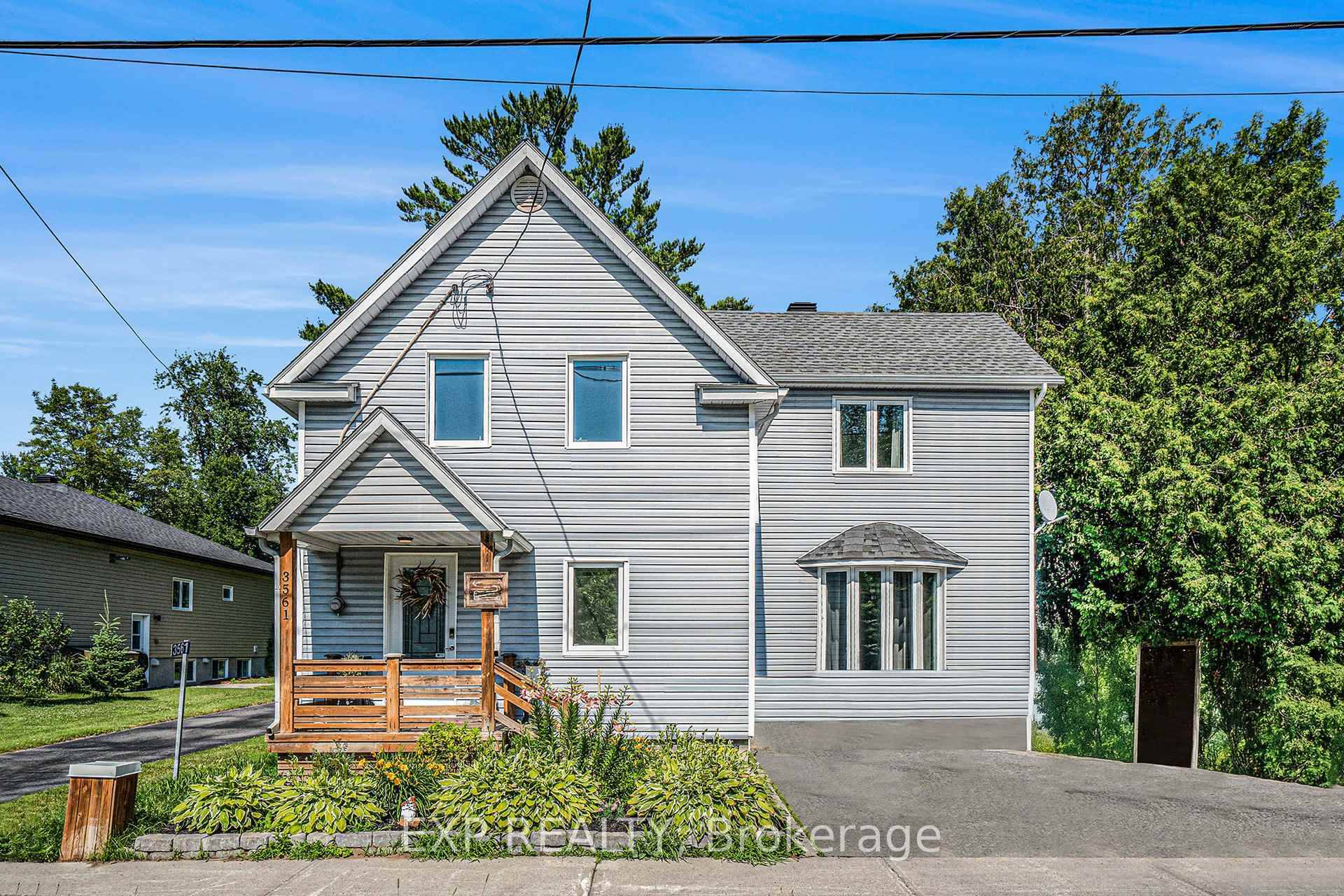 Discover the charm of this timeless 3 bed 2 bath home nestled in the heart of the picturesque village of Navan.
