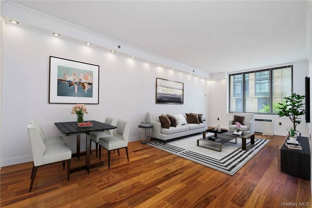 Elegant rental in premier Condo doorman building located in the heart of White Plains with fantastic amenities and walk to train, restaurants, shopping and entertainment.