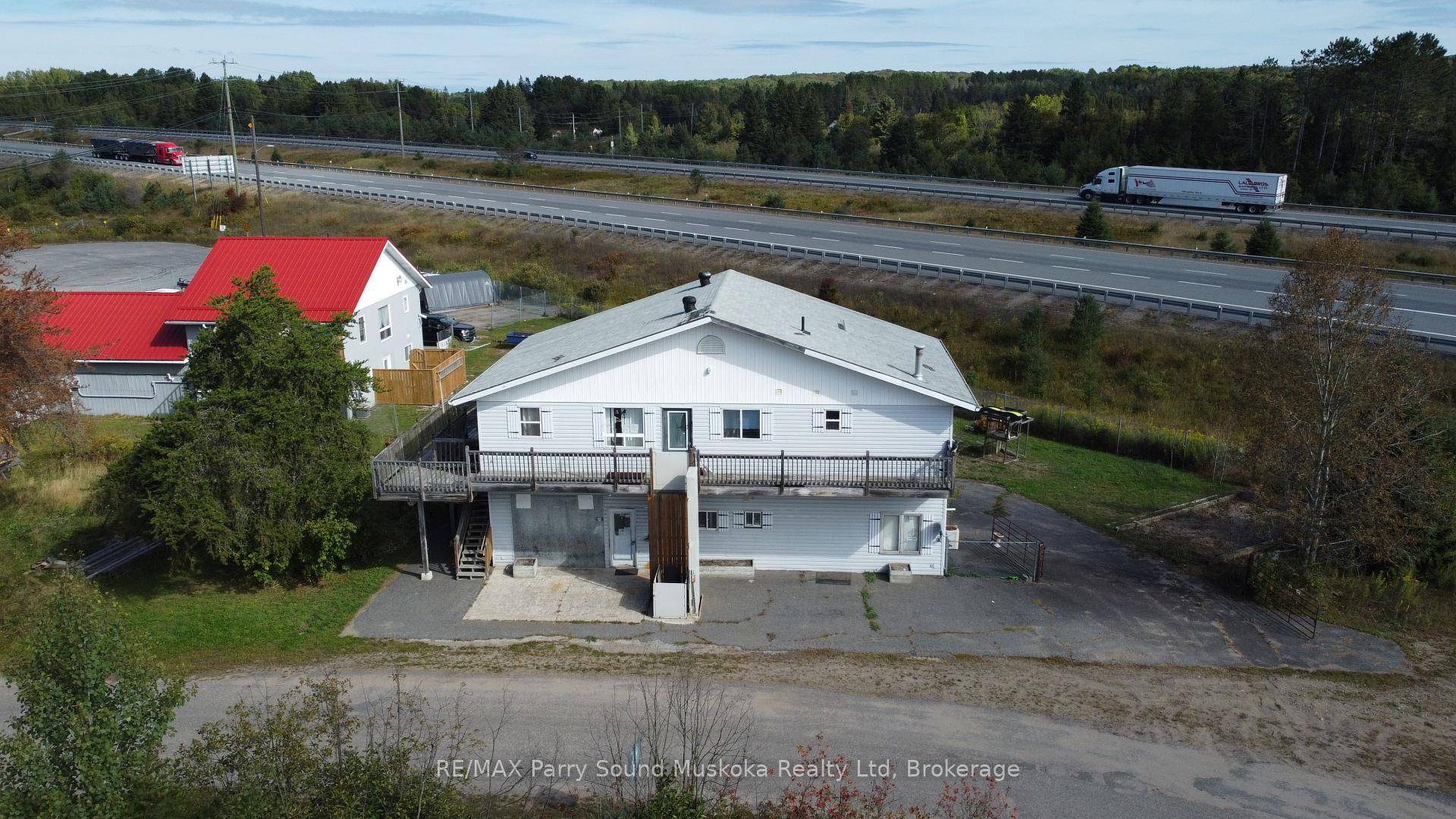 COMMERCIAL OPPORTUNITY w VISUAL HIGHWAY EXPOSURE !