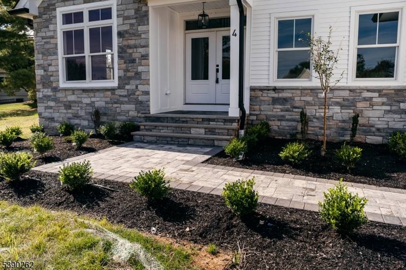 NEW CONSTRUCTION ! ! Custom Colonial nestled in the Warren, Aspen Ridge.