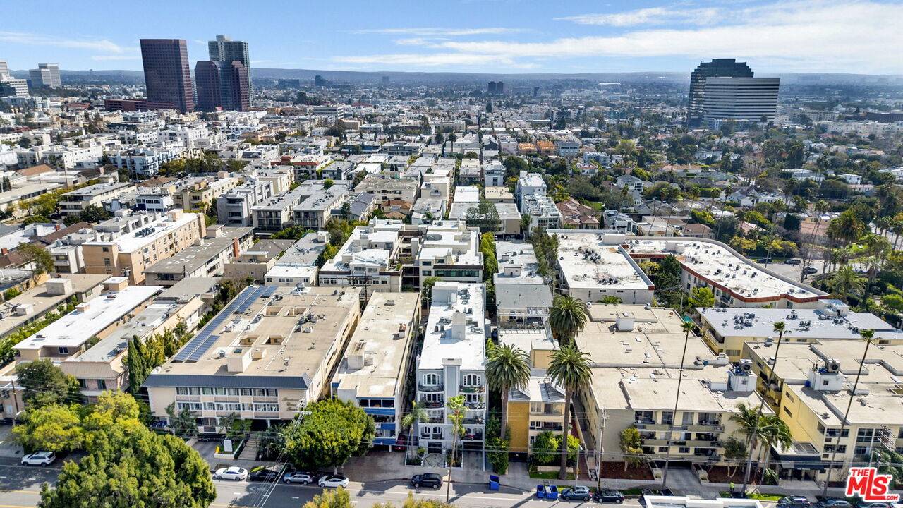 11952   Montana Ave 2BR Brentwood La
