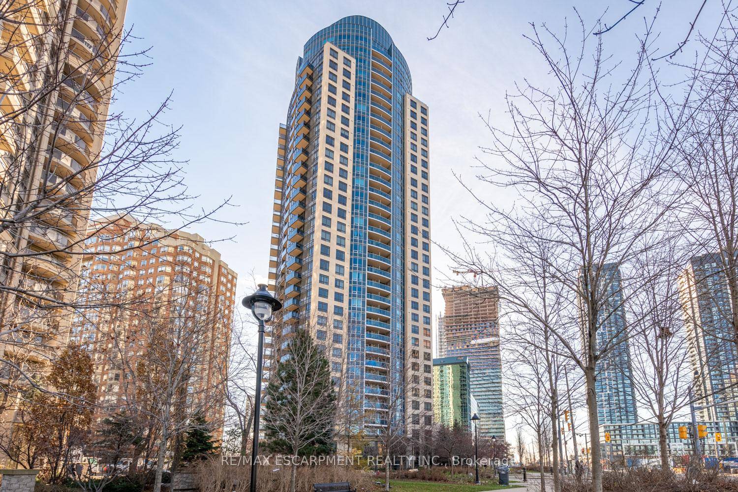 Welcome to the top of Mississauga, the Penthouse !
