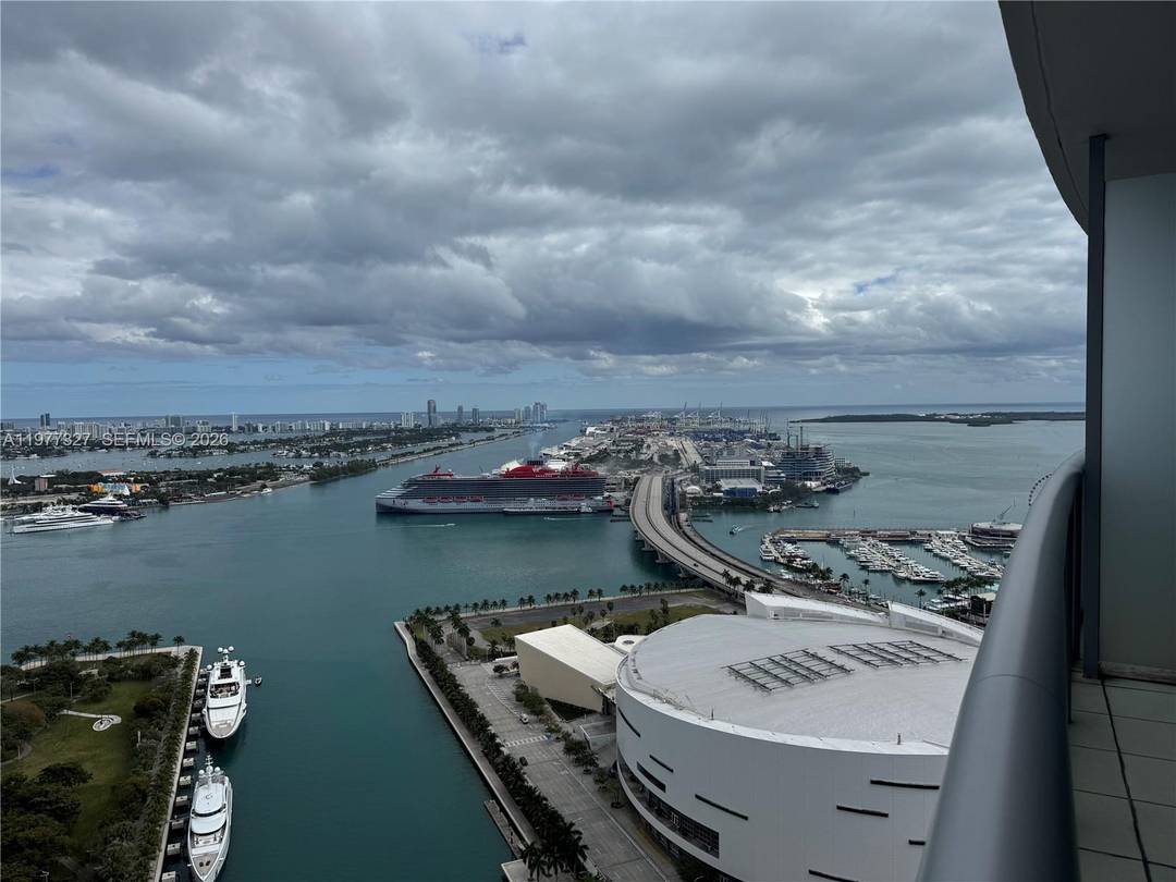 Vacant and easy to show. Spacious 1 bed 1.