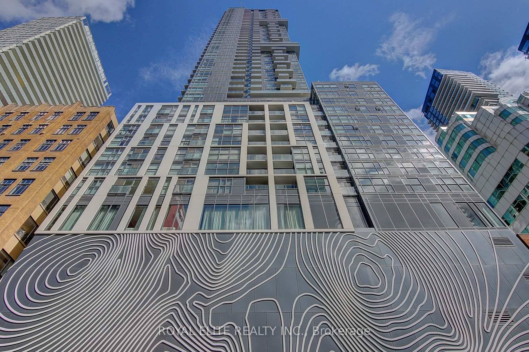 Must See ! Rare 3 Bedroom Luxury Noir Condo With Double Balcony !