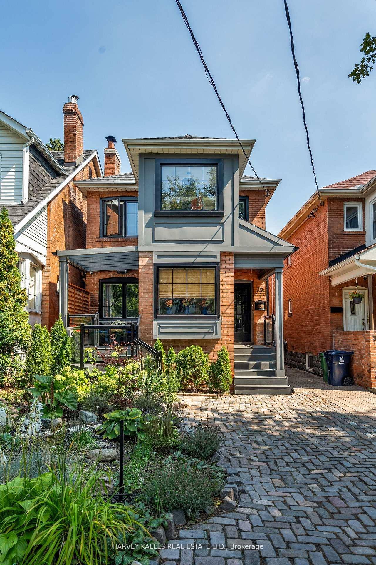 A captivating turnkey recently renovated multi unit property nestled in the prestigious neighbourhood of Rosedale right near Chorley Park.