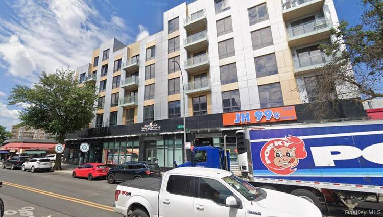Located at the border of Jackson Heights amp ; Corona, Retail Store for lease, prime location, First floor with 3, 941 sq ft of space and 19 ft ceiling height