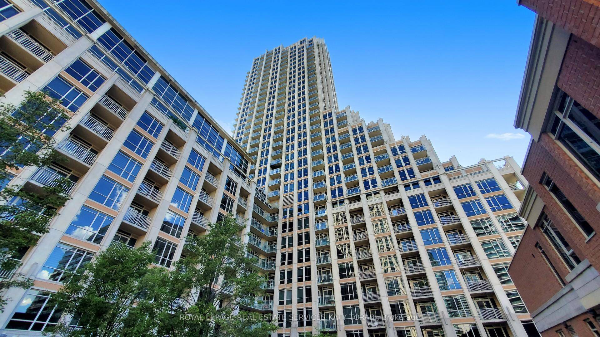 Welcome To Penthouse 01 At 628 Fleet Street A Rarely Available 3 Bedroom, 2.