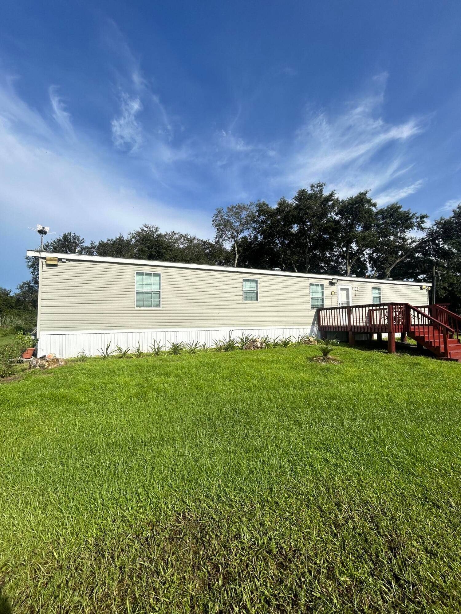 Beautiful ranch style living where breath of fresh air surrounds the 1.
