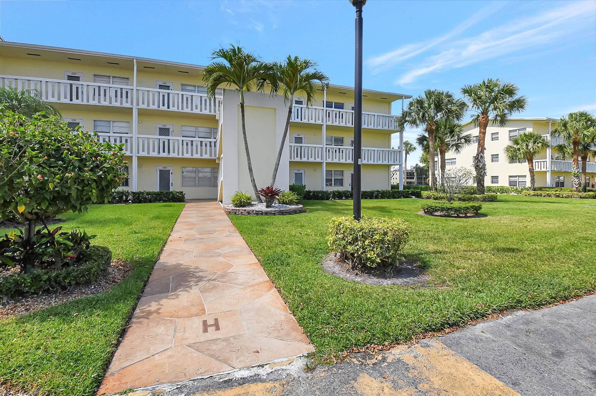 Relax, Unwind, and Settle in this quaint waterfront Condo located in Century Village West Boca Raton, 55.