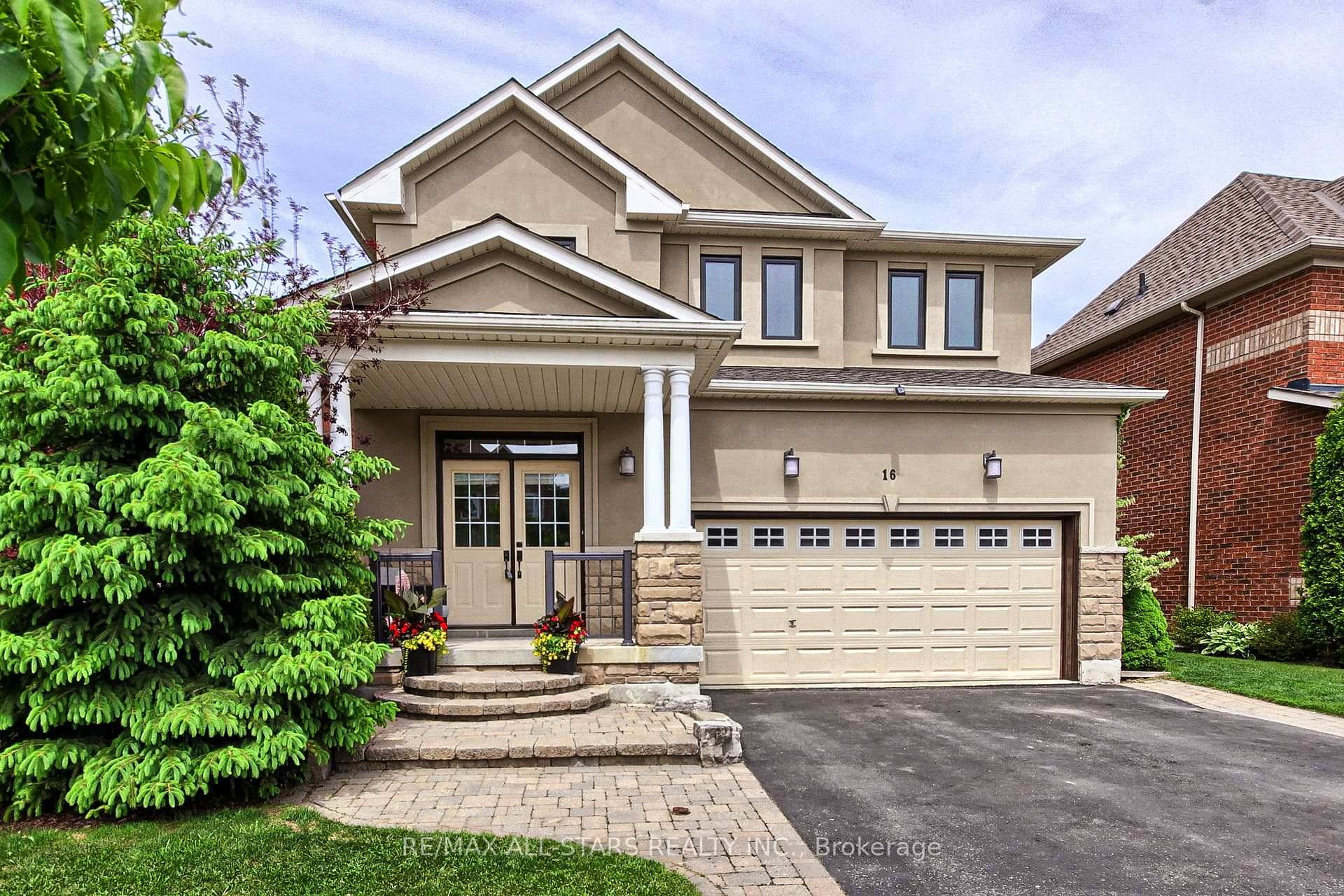 Backing on to open space and walking trails Welcome to 16 James Ratcliff Lebovic Homes very own Oriole Special Model With its stucco finish this home sure stands out on ...