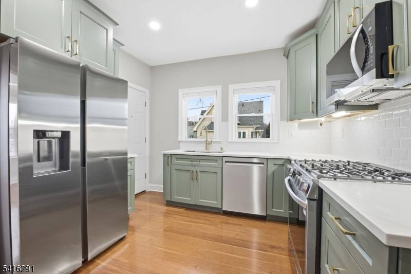 Beautifully bright and recently renovated 2nd Floor apartment, 3 bed 2 bath, located in the heart of Downtown Montclair, just two blocks to Walnut Street, and Bloomfield Ave.