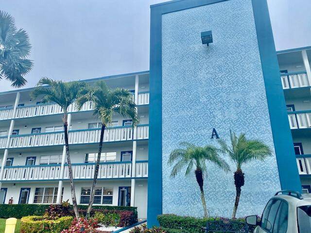 ABSOLUTELY GORGEOUS ONE OF A KIND NO EXPENSE SPARED COMPLETEY RENOVATED WITH NEW OPEN KITCHEN STAINLESS APPLIANCES GRANITE COUNTERTOP LARGE CERAMIC WHITE TILES THROUGHOUT BRAND NEW BATHS AND SHOWER PATIO ...