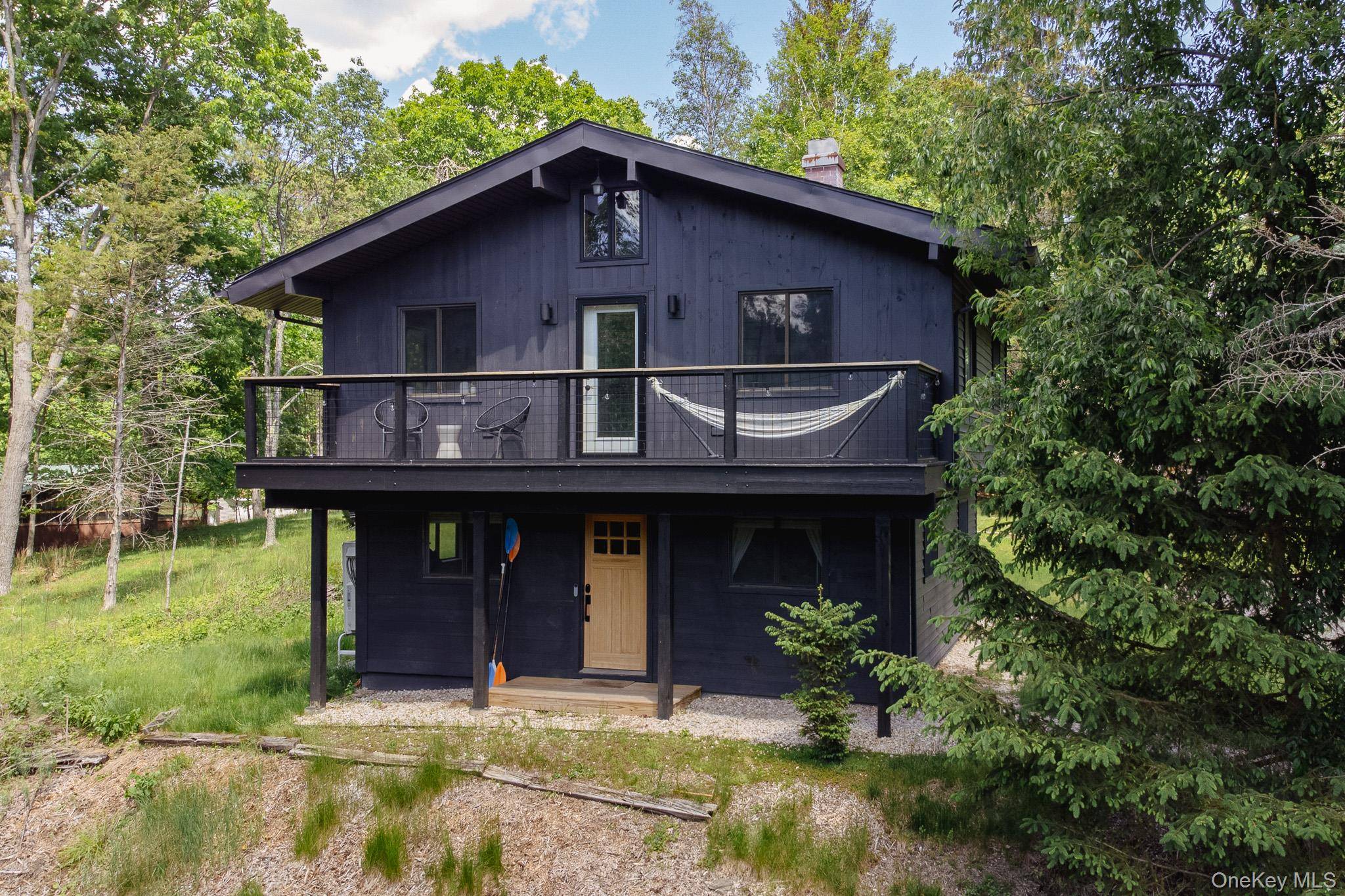 Kick off your flip flops and enjoy lake life.