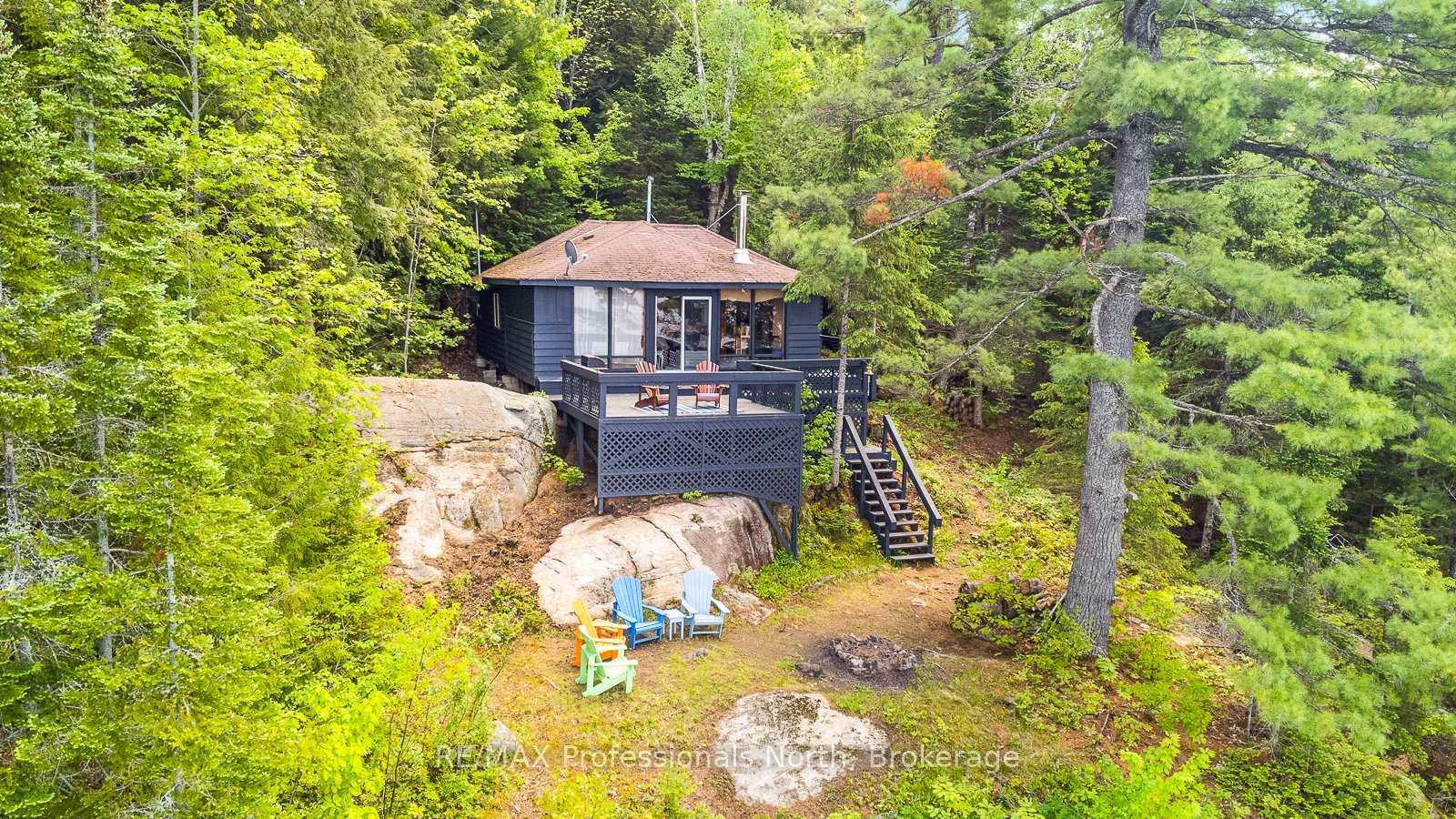 WATER ACCESS ONLY Nestled along the idyllic shores of Kushog Lake, this quintessential water access only cottage retreat awaits.