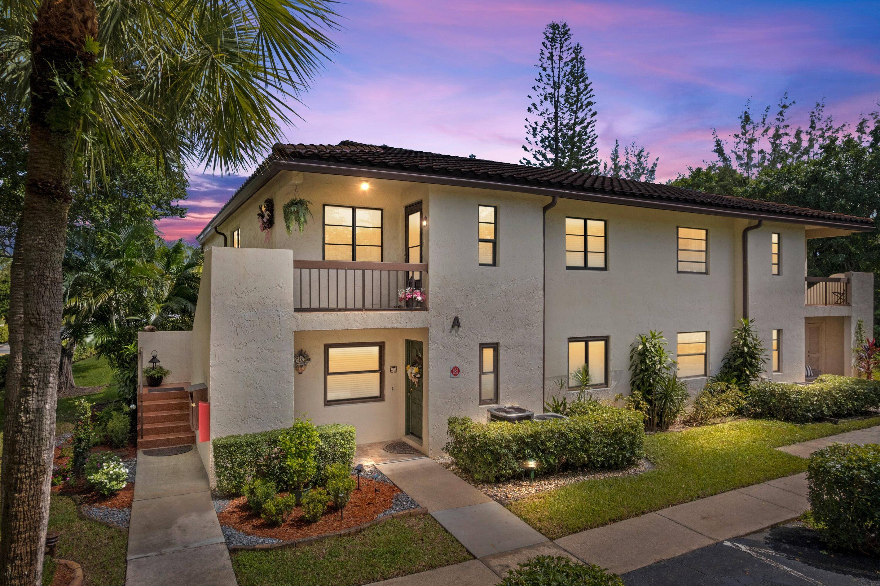 ABSOLUTELY GORGEOUS CONDO PRESTIGIOUS GATED 55 COMMUNITY OF GLADES OF BOCA LAGO AMAZING LAKE AND GOLF VIEWS NEW ROOF 2023 Bright Open Floor Plan Crown Molding LED Recess Lighting Eat ...