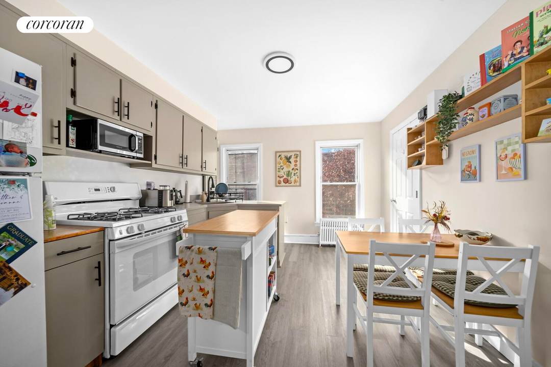 75 Newel Street presents a rare opportunity to own a 2, 880 SqFt, three unit townhouse in one of Greenpoint's most sought after pockets just moments from the leafy serenity ...