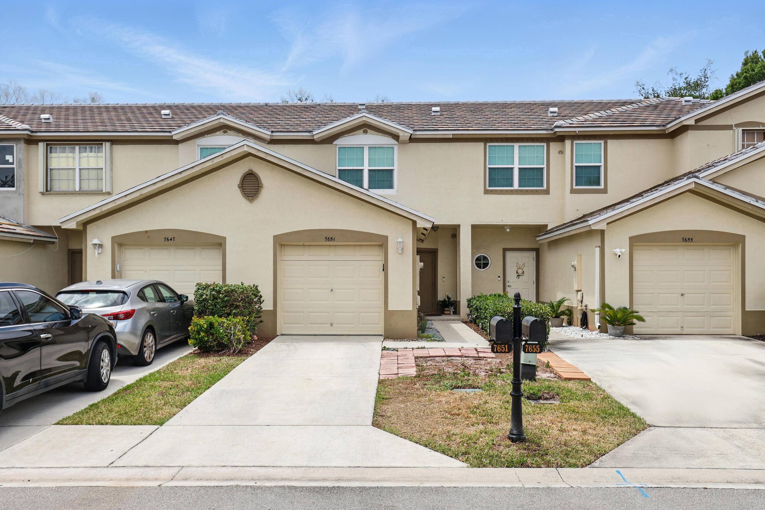 Beautiful 2 bedroom, 2. 5 bathroom lakefront townhouse located in a desirable gated community.