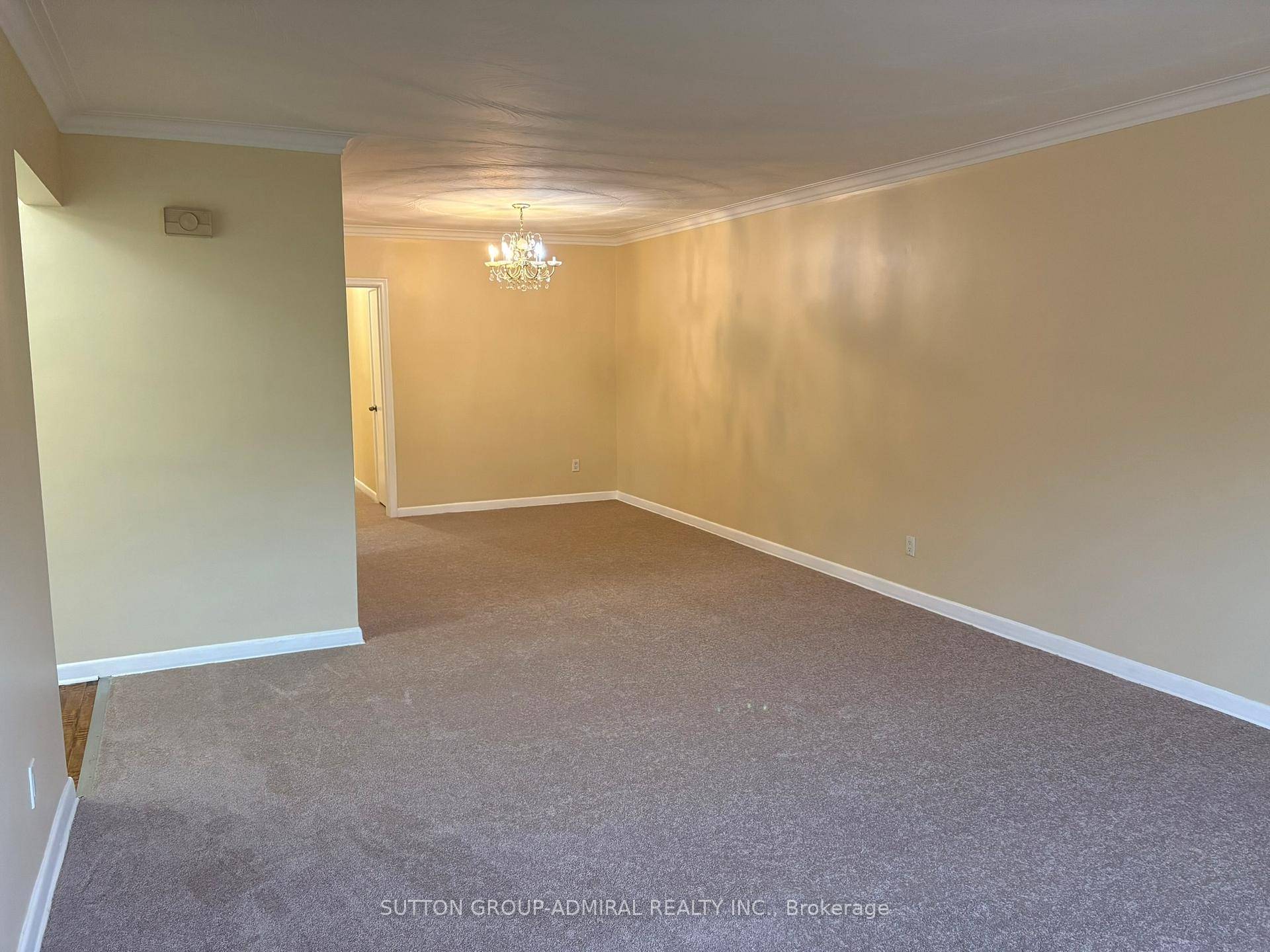 Large 3 bedroom unit located in a triplex in a beautiful residential area and close to Lawrence West Subway Station.