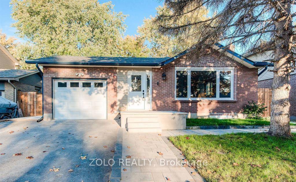 Recently renovated beautiful, sun kissed 3 bedroom, 1.