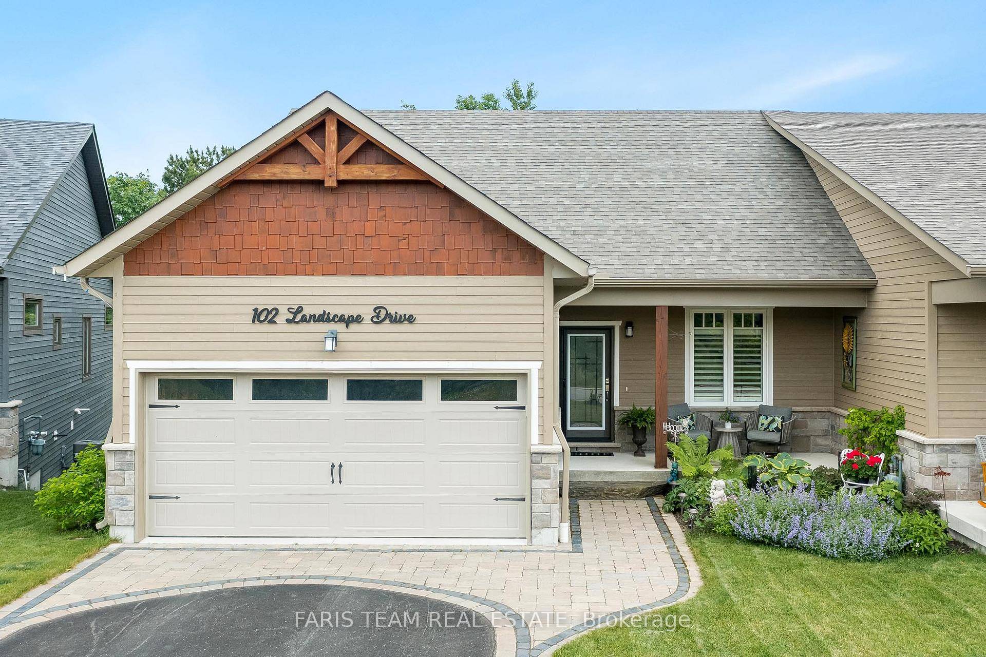 Top 5 Reasons You Will Love This Home 1 Meticulously finished end unit freehold townhome bungalow impressing even the most discerning buyers with its impeccable craftsmanship and attention to detail ...