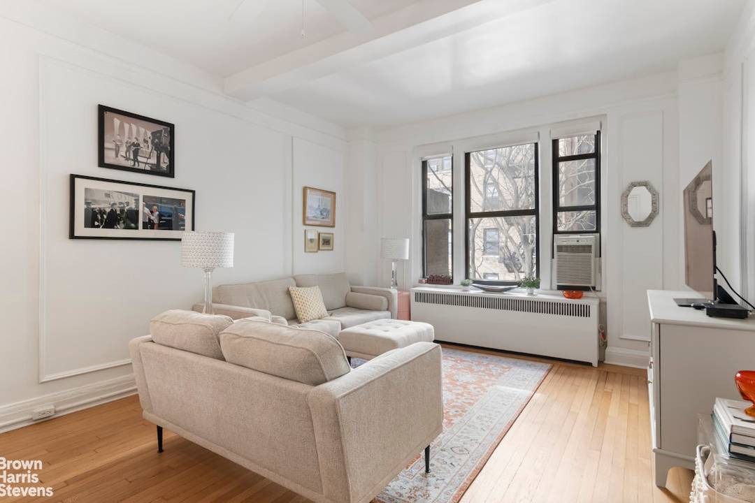 Renovated, Quiet One Bedroom at the Historic Coliseum Plaza Welcome to Apartment 508, a bright and beautifully renovated one bedroom, one bath home at the historic Coliseum Plaza in the ...