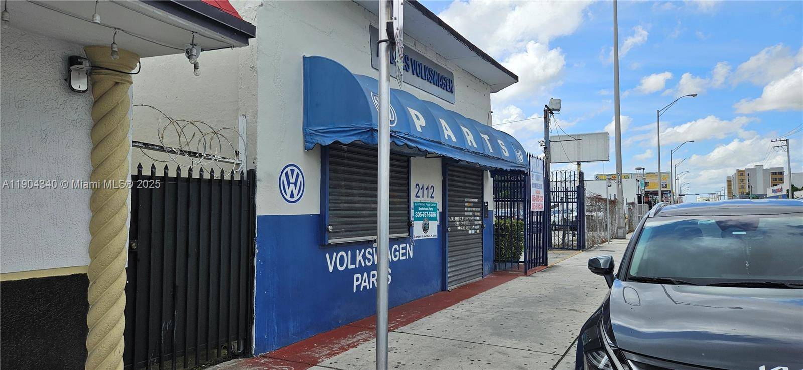 Prime commercial location along busy NW 36th Street near NW 21st Avenue in Miami.