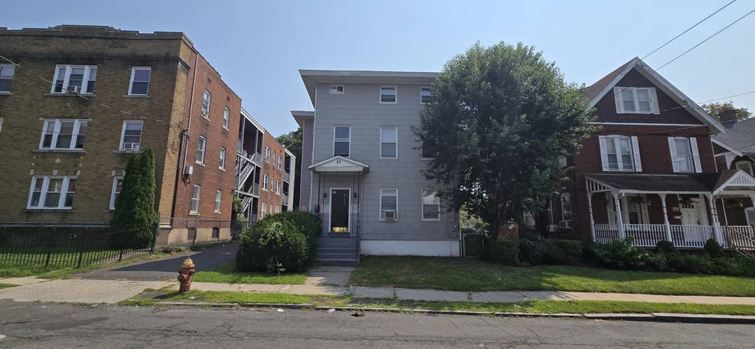 Welcome to this well managed asset on one of the most desired streets in the Hartford multifamily market.