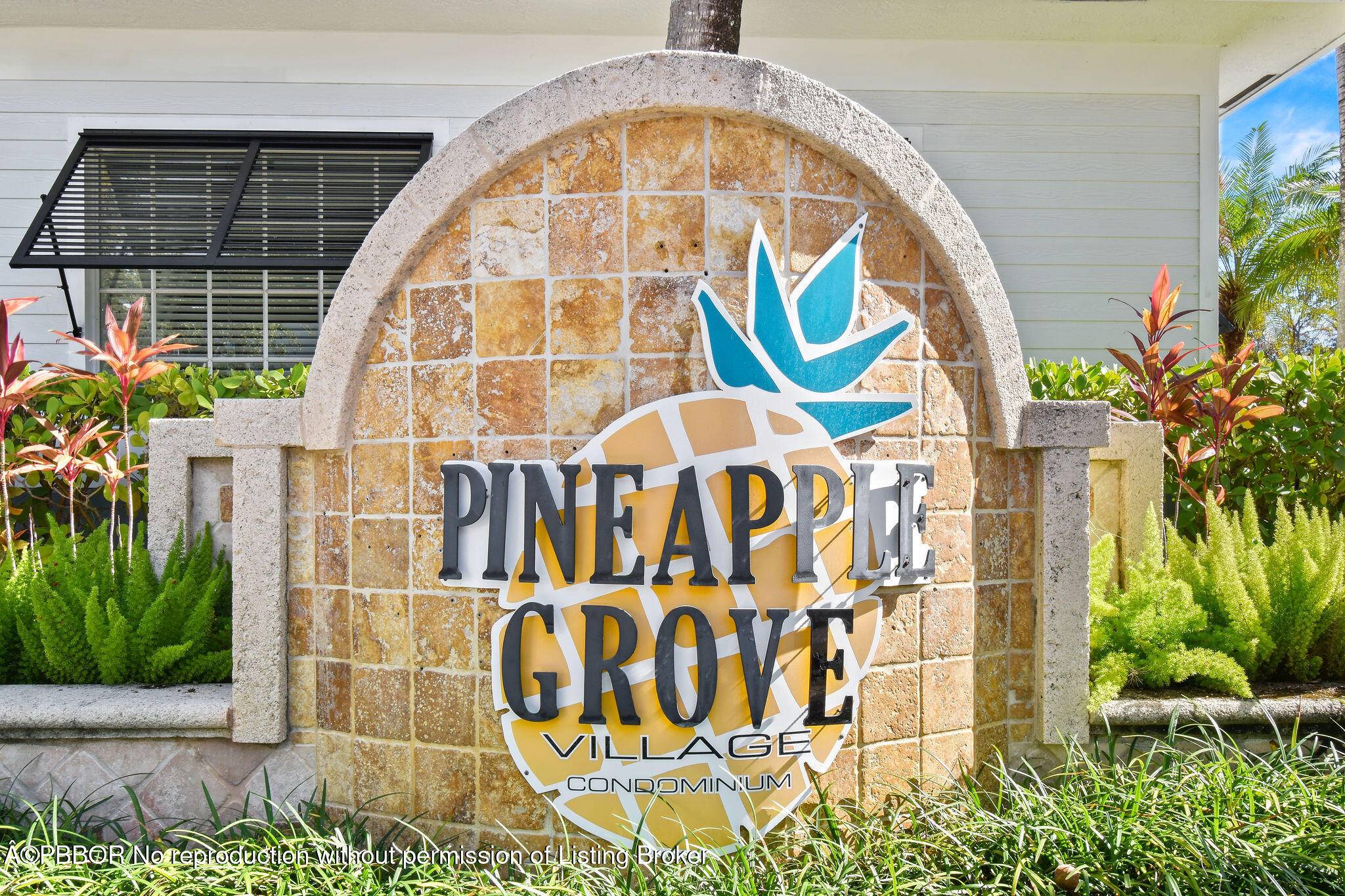 Live in the Heart of Delray Beach !