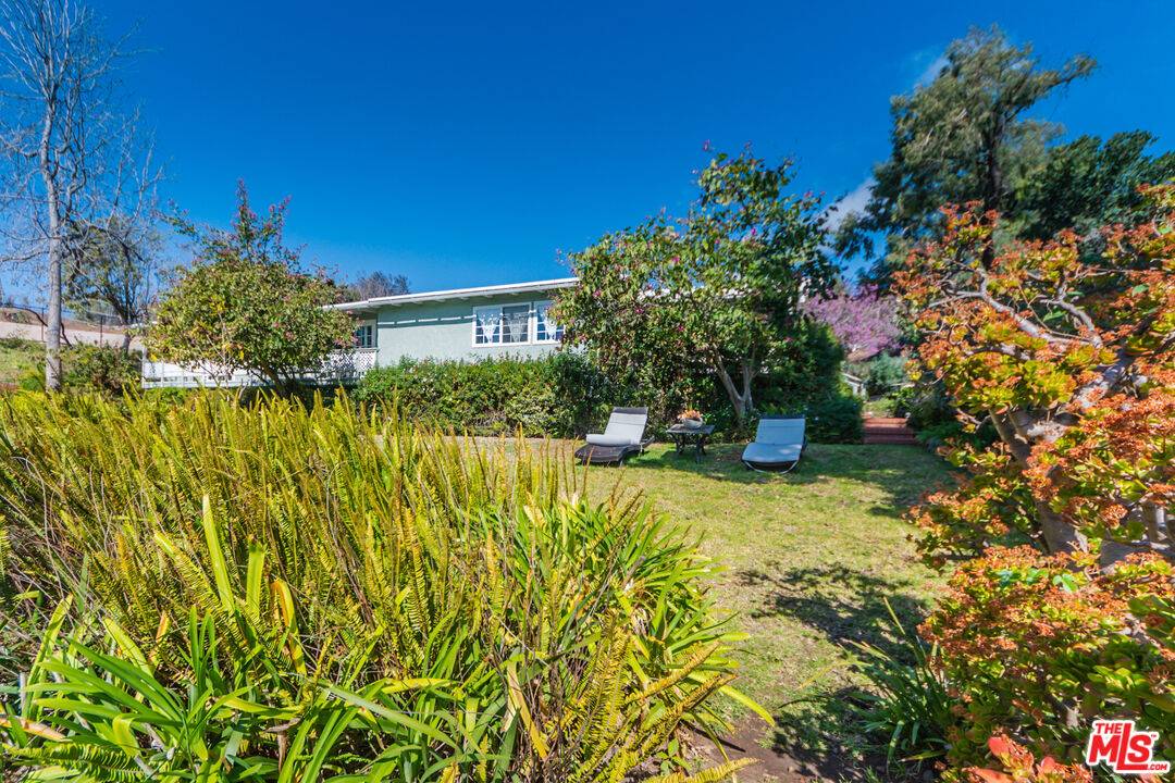 29855 HARVESTER RD 4.0 Malibu LA