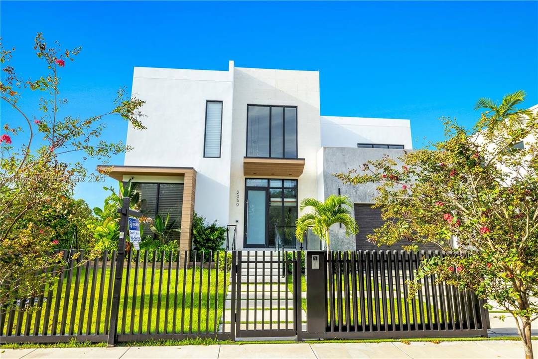 Hibiscus Drive Luxury Waterfront w 5118sqft under A C residence in the guard gated Keystone Point Islands with an 80 dock, 50, 000 lb boat lift, New seawall, and no ...