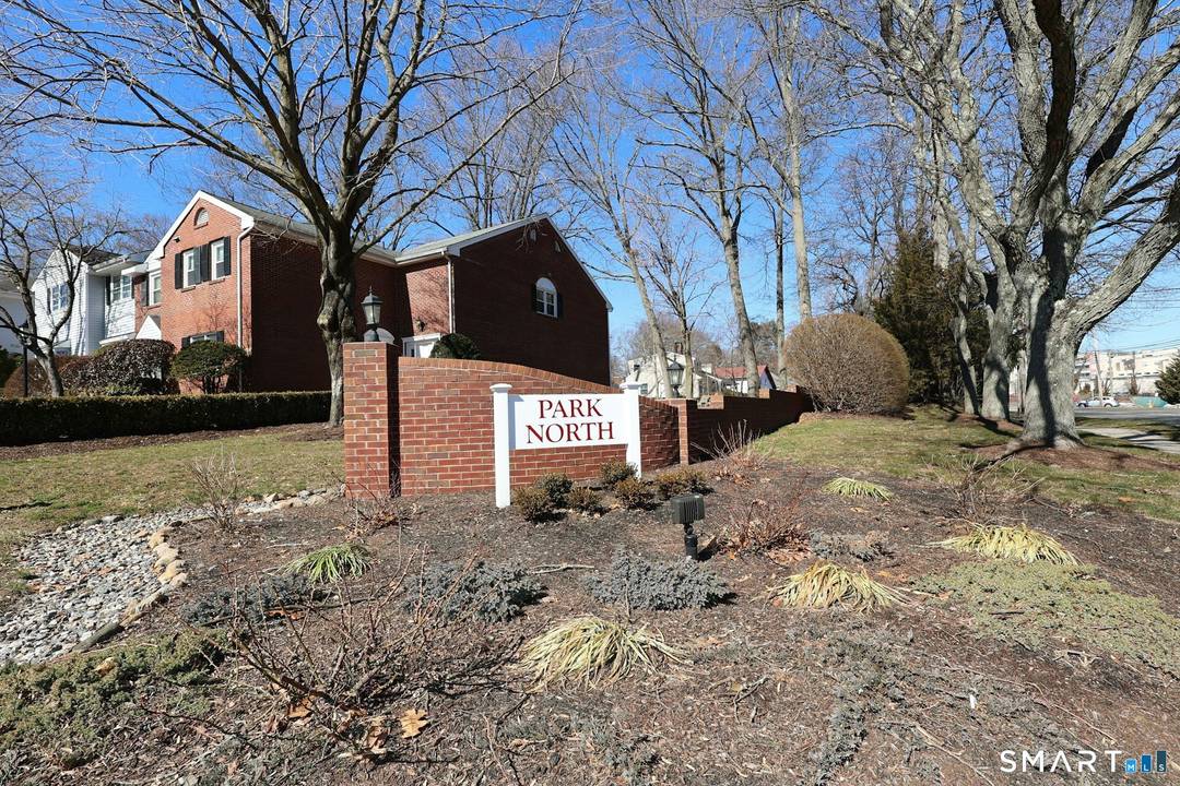 Welcome to Park North, an exclusive community of townhouses that lives like a single family home while offering all the conveniences of condominium living.