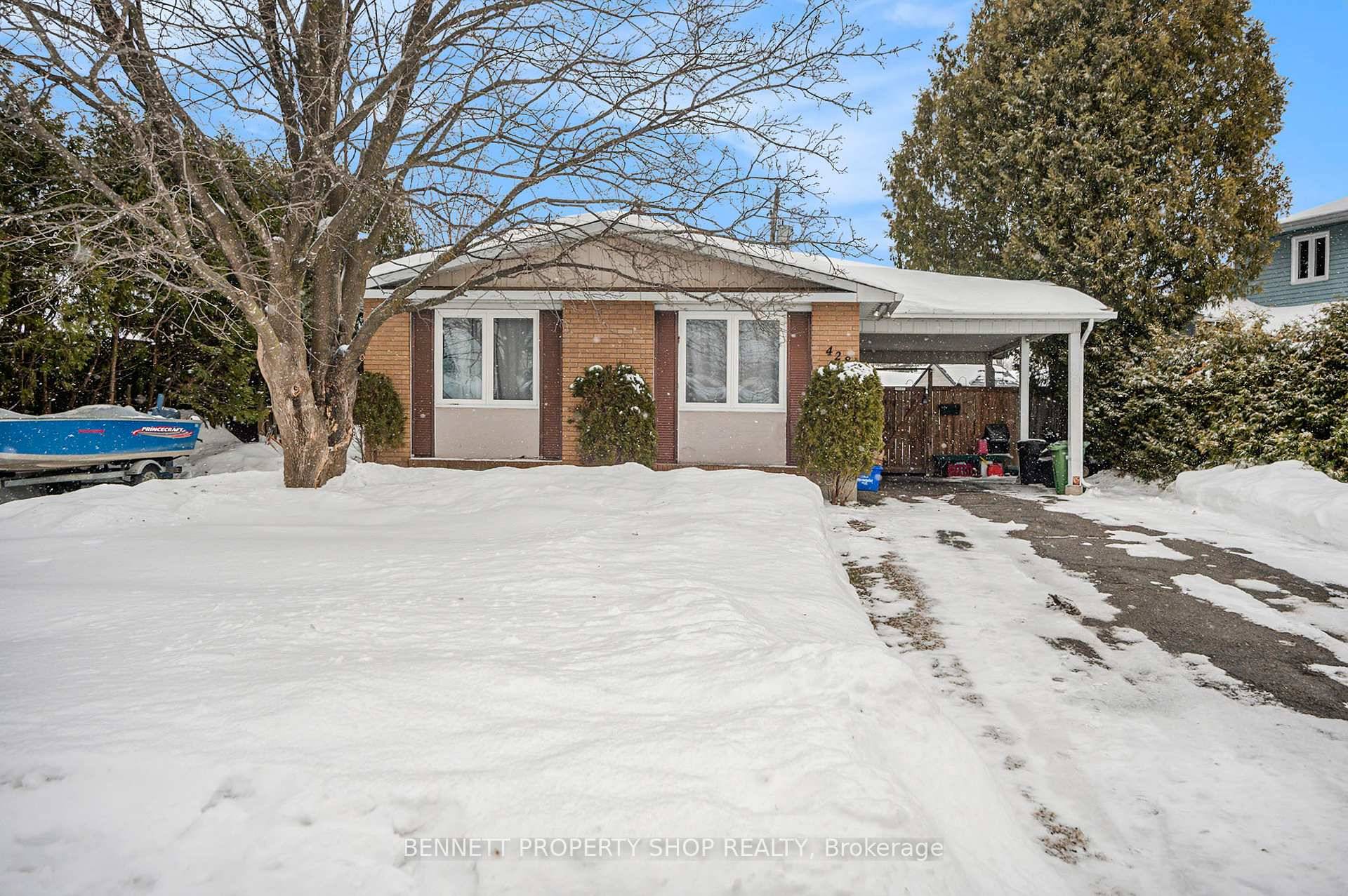 Unlock the potential of 428 Hatfield Crescent, Ottawa, a charming bungalow in the family friendly Queenswood Heights community.