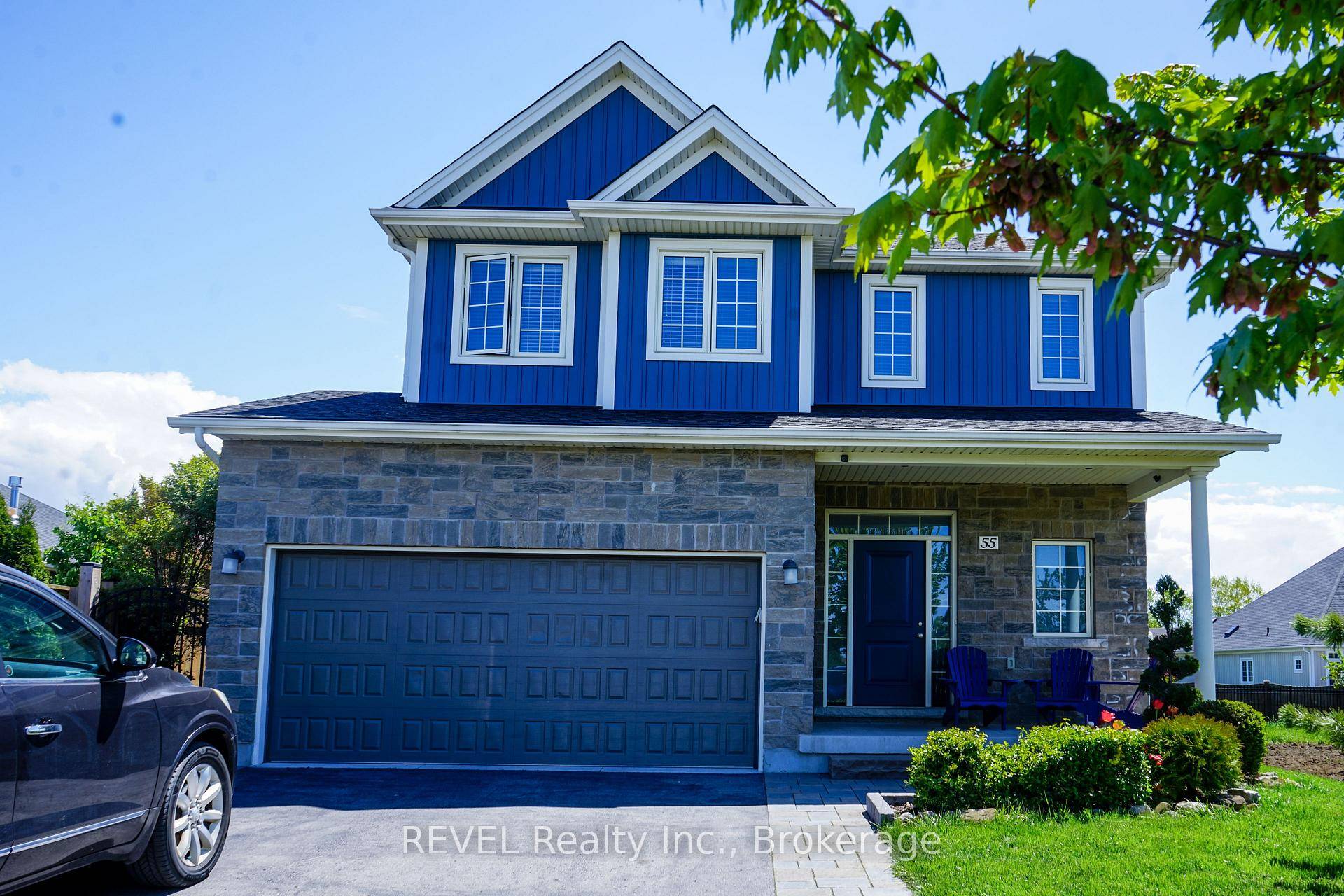 Discover luxurious living at 55 Pierpoint Drive in beautiful Niagara on the Lake.